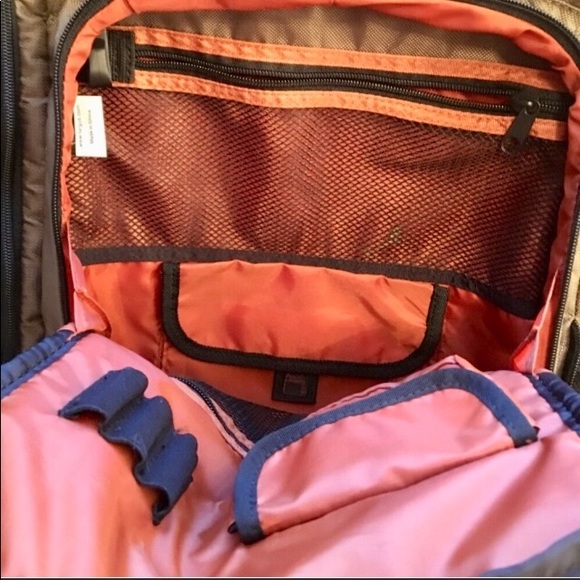 Targus Olive & Sedona Eco Smart Travel/Laptop Bag - Picture 3 of 8